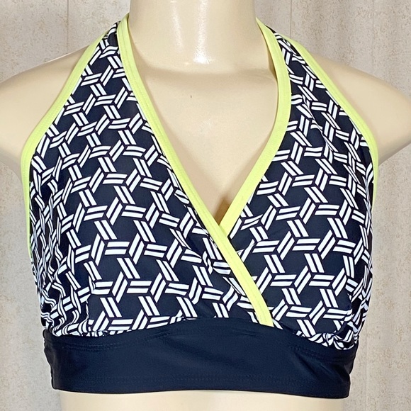 Go By Gossip Black And White Geometric Halter Top - Picture 1 of 4